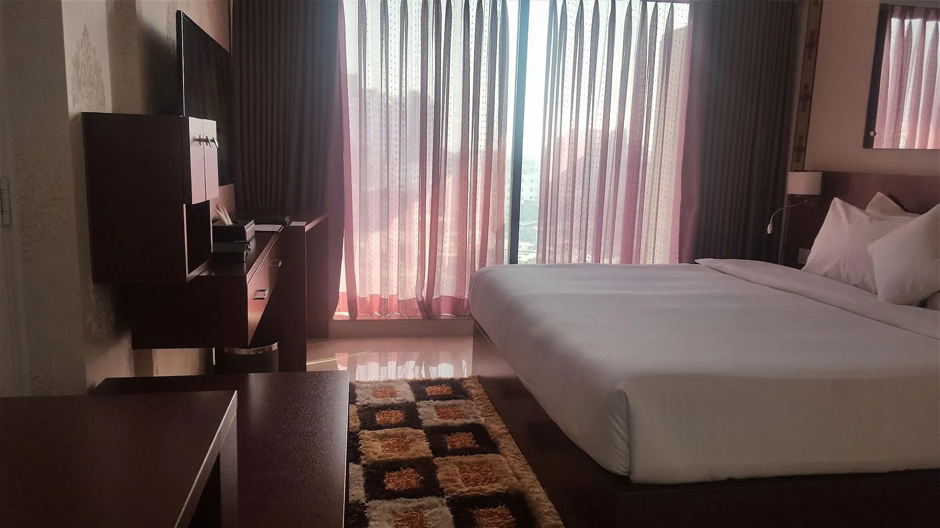 Hotel Coventina Lake Suites Dháka